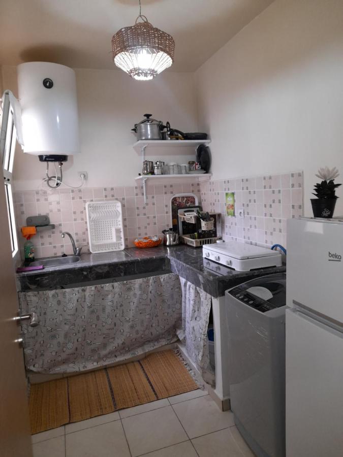 Beau Et Propre Appartement De Famille Dans Un Immeuble Calme Et Familiale A Bab Sebta فنيدك المظهر الخارجي الصورة