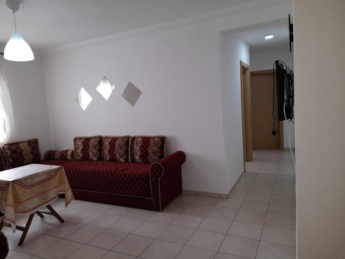 Beau Et Propre Appartement De Famille Dans Un Immeuble Calme Et Familiale A Bab Sebta فنيدك المظهر الخارجي الصورة